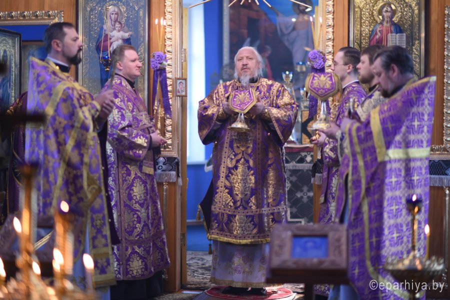 Божественная литургия в Неделю 4-ю Великого Поста, прп. Иоанна Лествичника