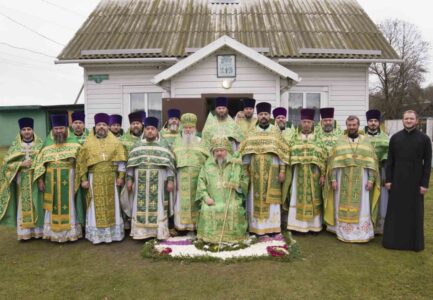 Божественная литургия в день памяти преподобного Николы Святоши, князя Черниговского